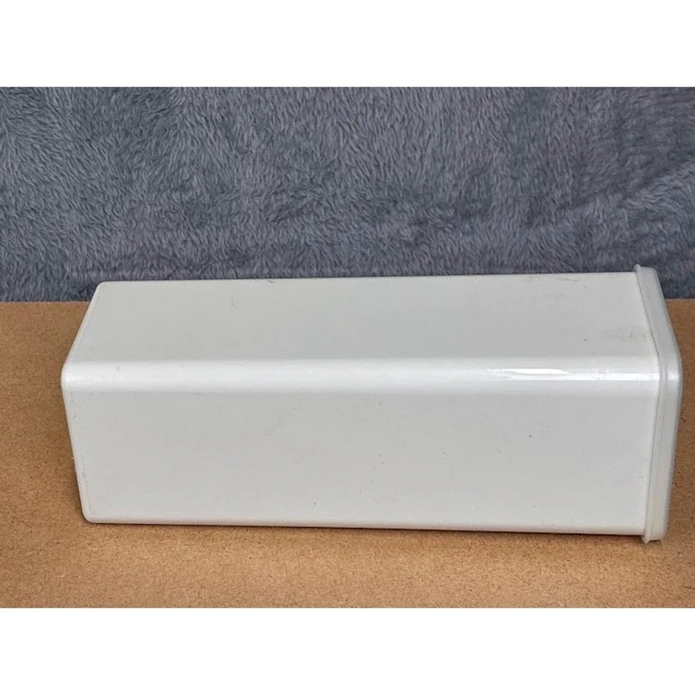 Vintage Tupperware White Rectangular Cracker Keeper Storage‎ Container Tray 1667